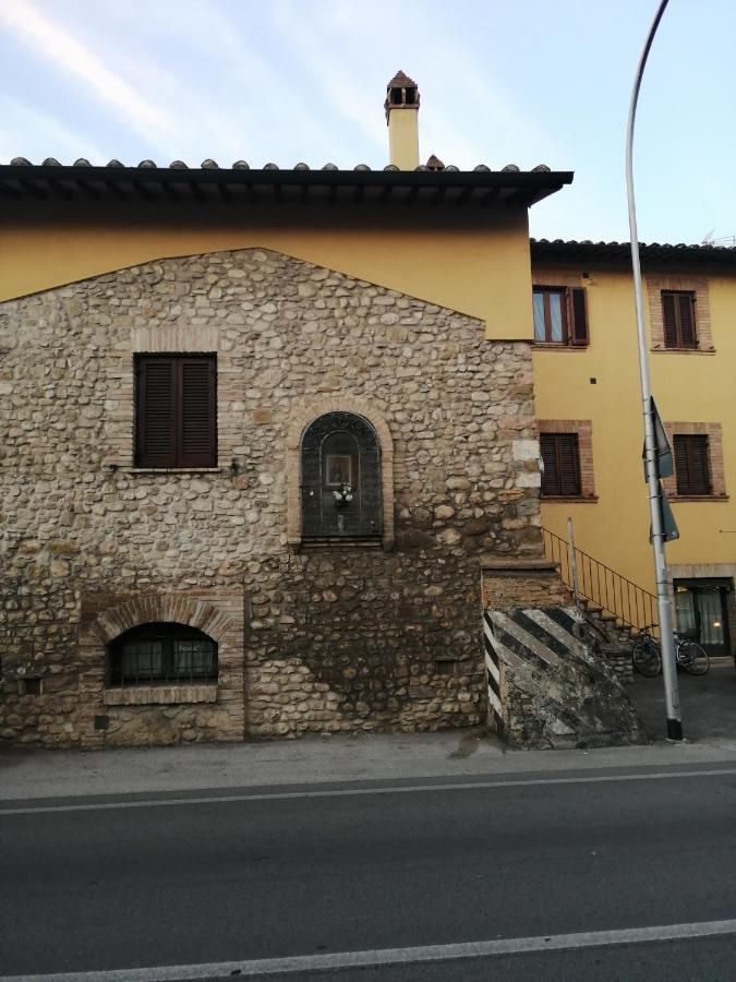 Sulle Orme Di Francesco Appartamento Blu Bastia Umbra Kültér fotó